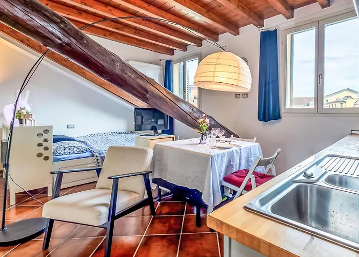 Terraggio Mansard By Interhome شقة