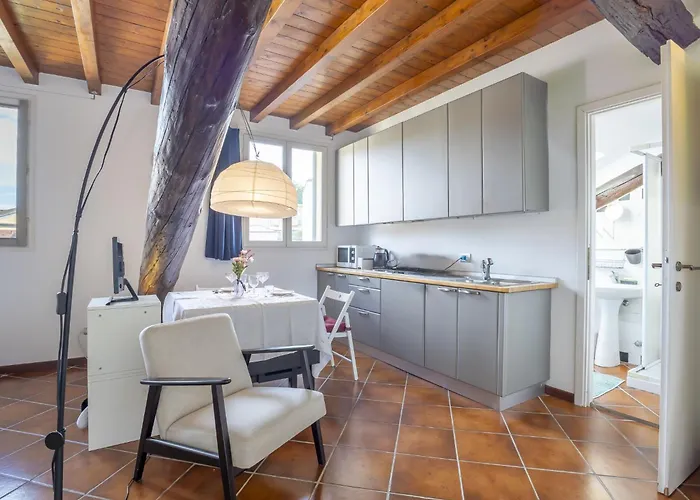 Terraggio Mansard By Interhome شقة ميلان